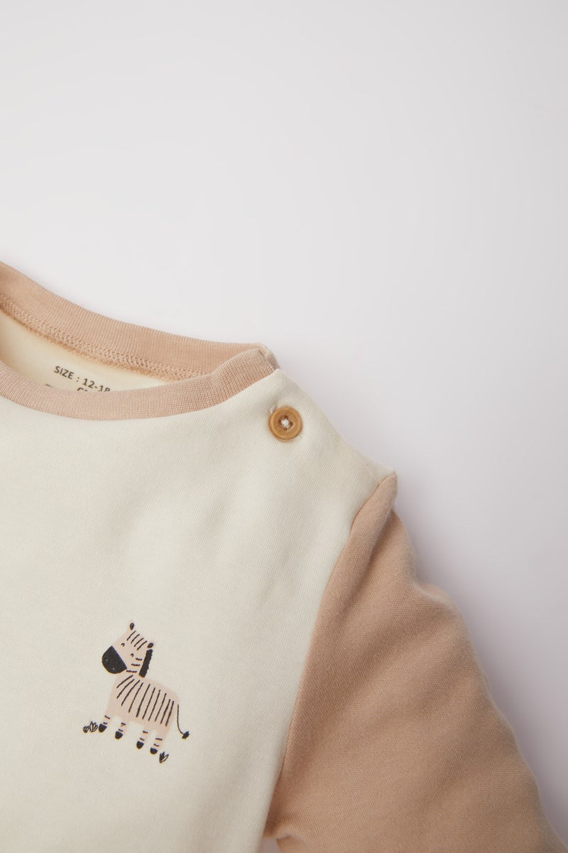 ديفاكتو طقم بيبي اولادي زيبرا تيشيرت وبنطلون قصة عادية - 3 قطع - Image 3